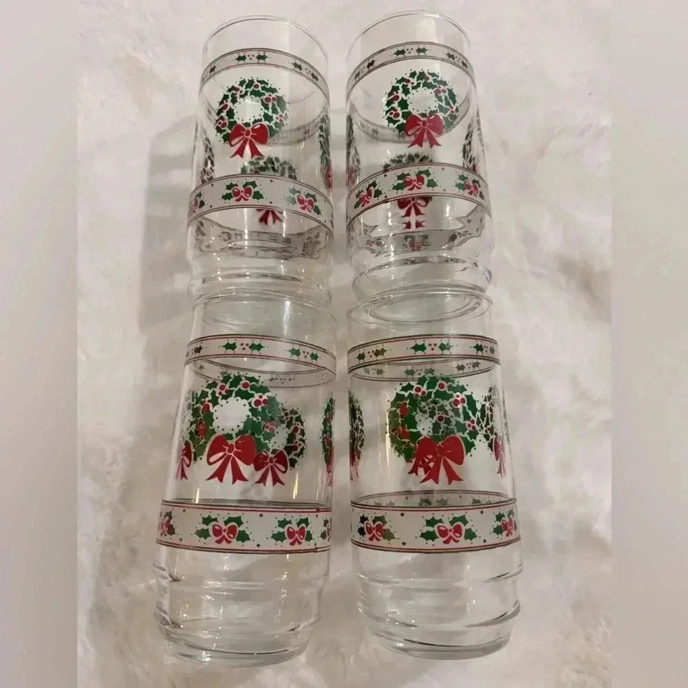 Vintage Indiana Glass Wreath Christmas Glasses - Picture 1 of 10